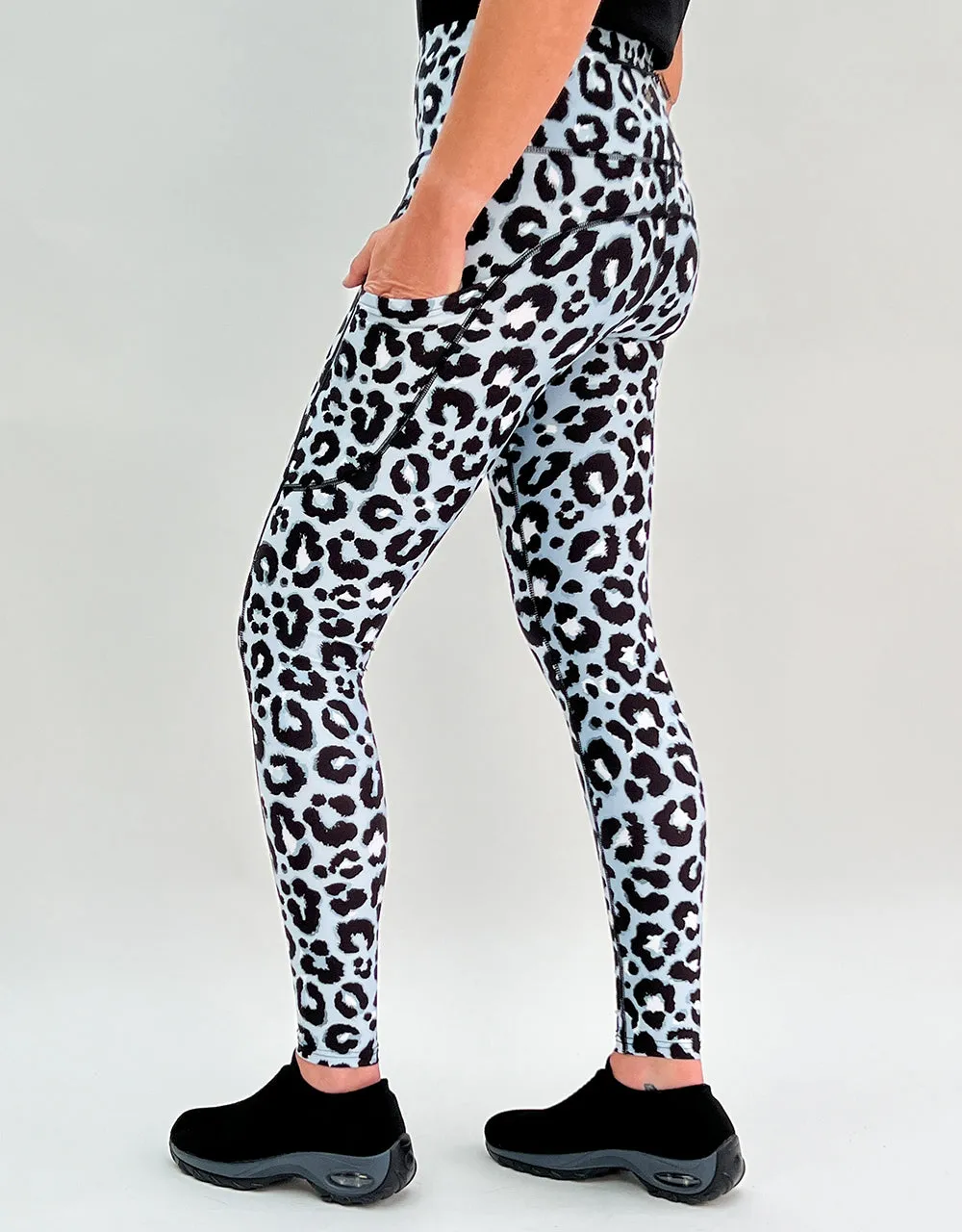 Graceful Leopard Activewear   Pockets