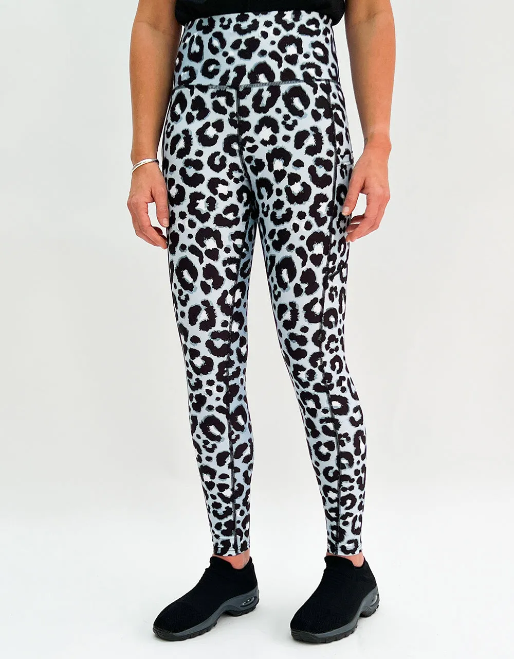 Graceful Leopard Activewear   Pockets
