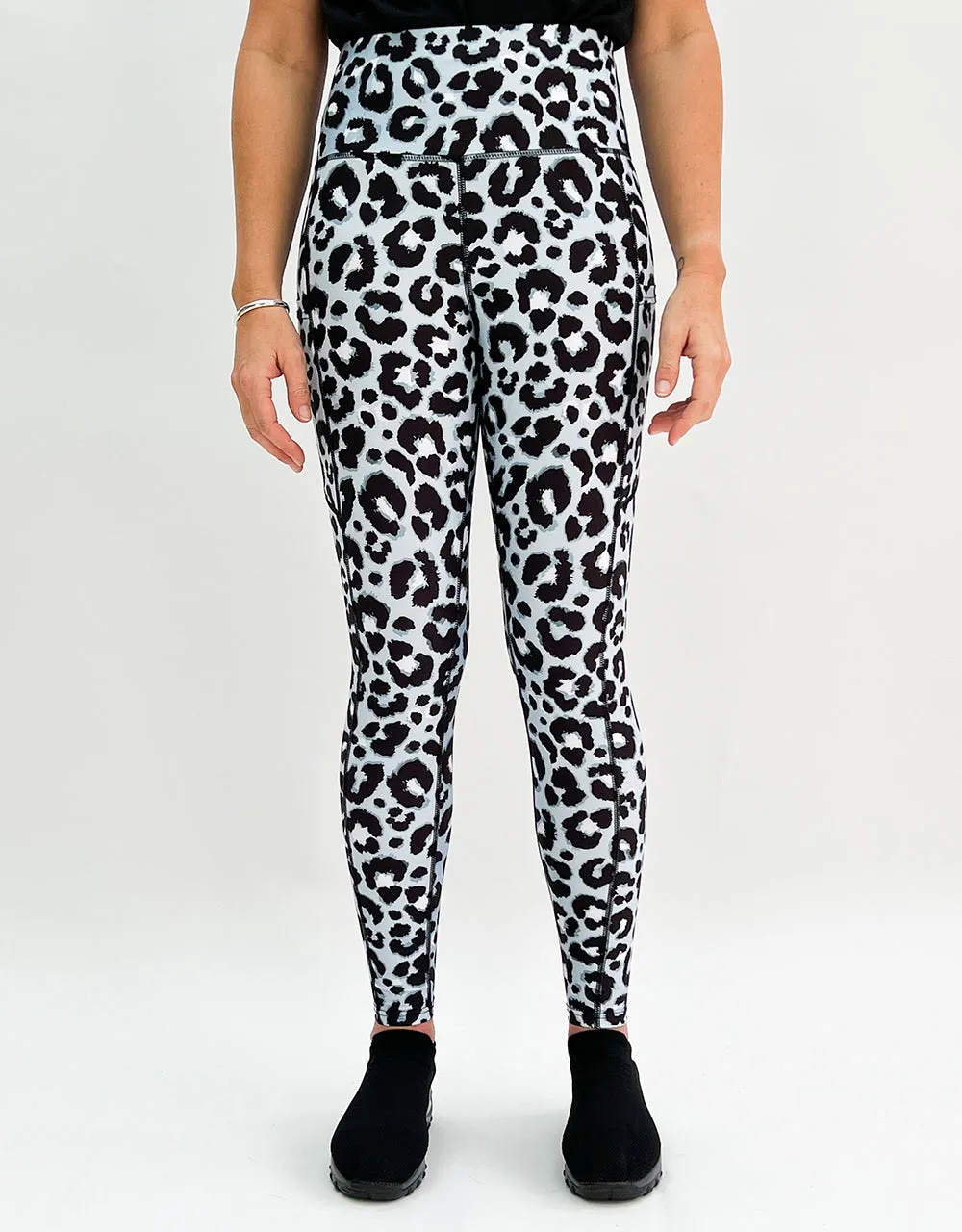 Graceful Leopard Activewear   Pockets