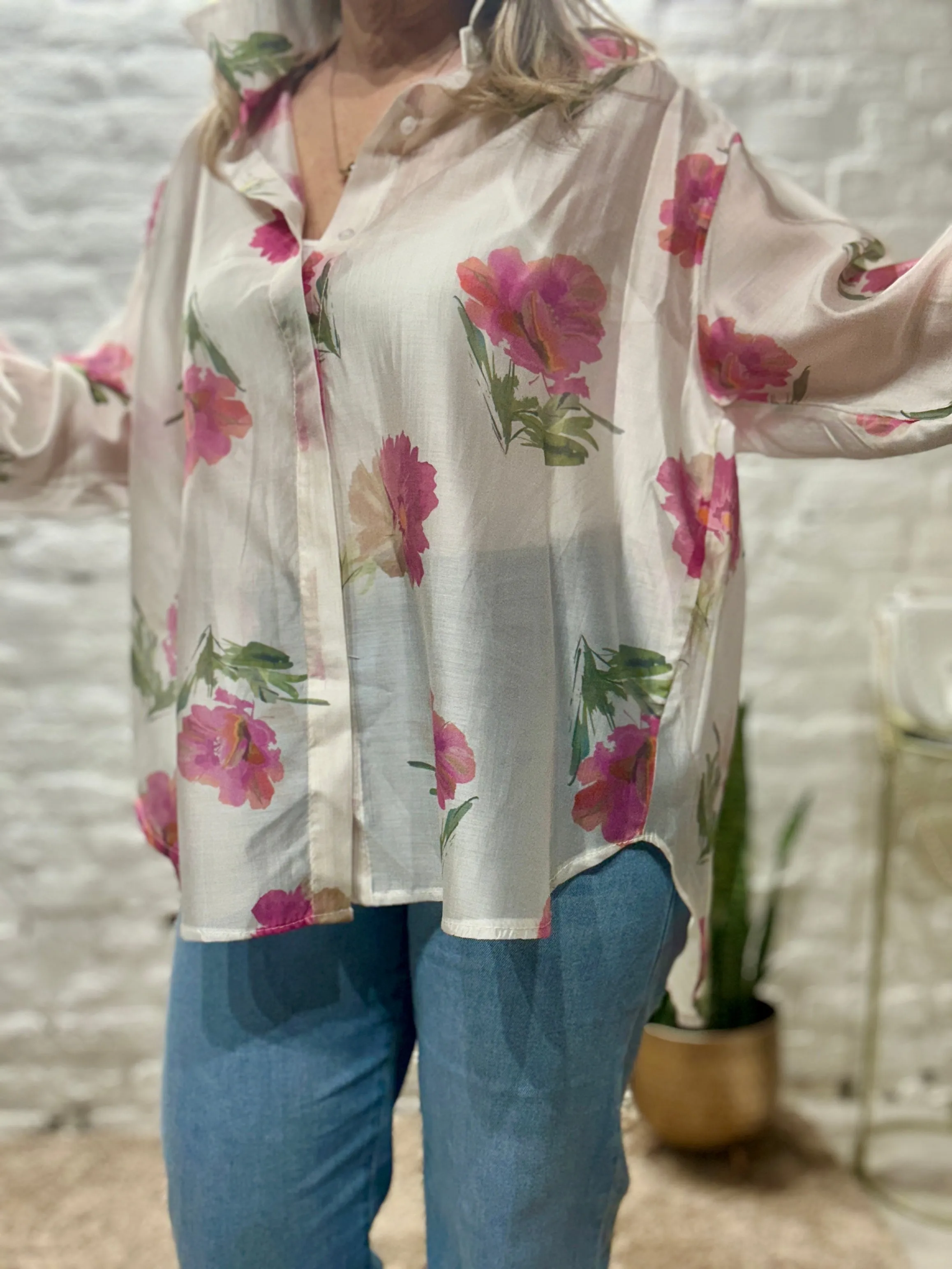 The Zeta Otto Romantica Long Sleeve Wild Poppy Button Through Shirt